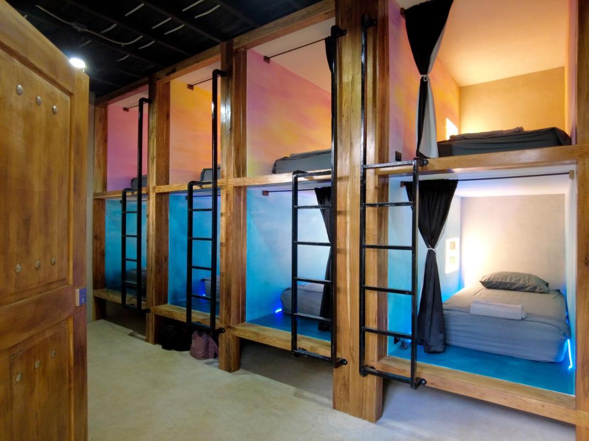 Shipwrecked Hostel Uvita Esterno foto
